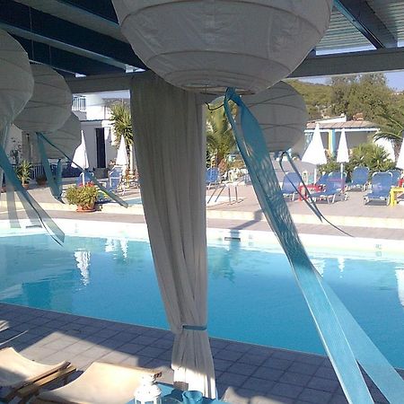 Helios Hotel Agia Marina  Extérieur photo