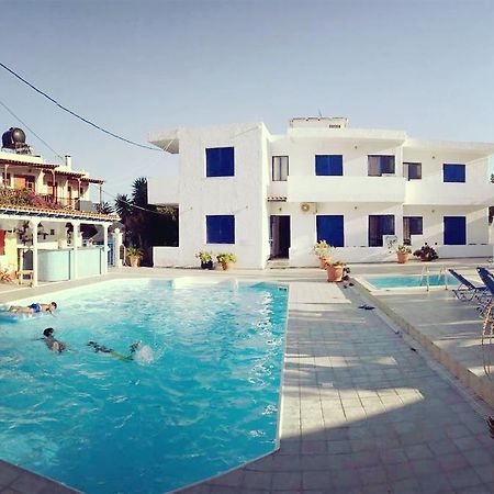 Helios Hotel Agia Marina  Extérieur photo