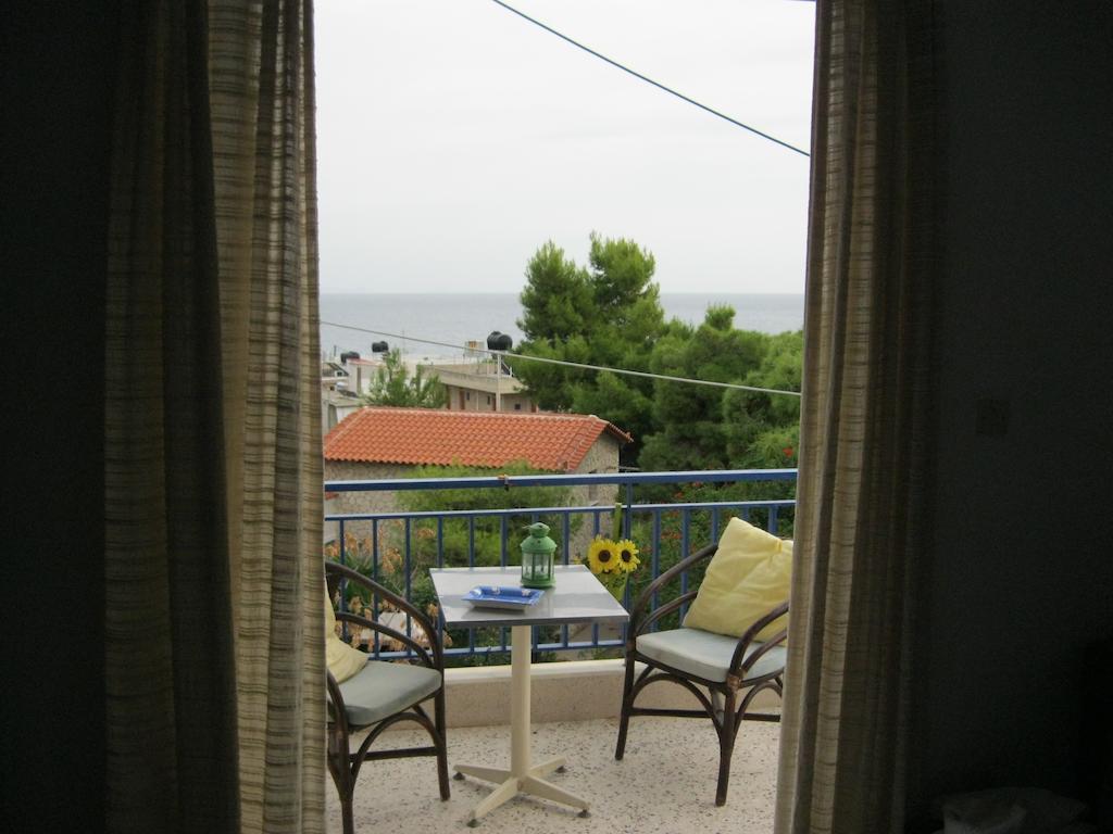 Helios Hotel Agia Marina  Extérieur photo