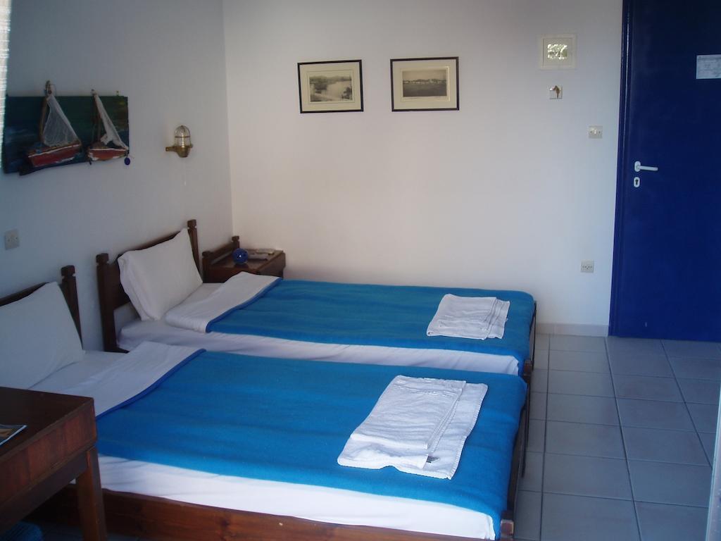 Helios Hotel Agia Marina  Chambre photo