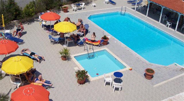 Helios Hotel Agia Marina  Extérieur photo