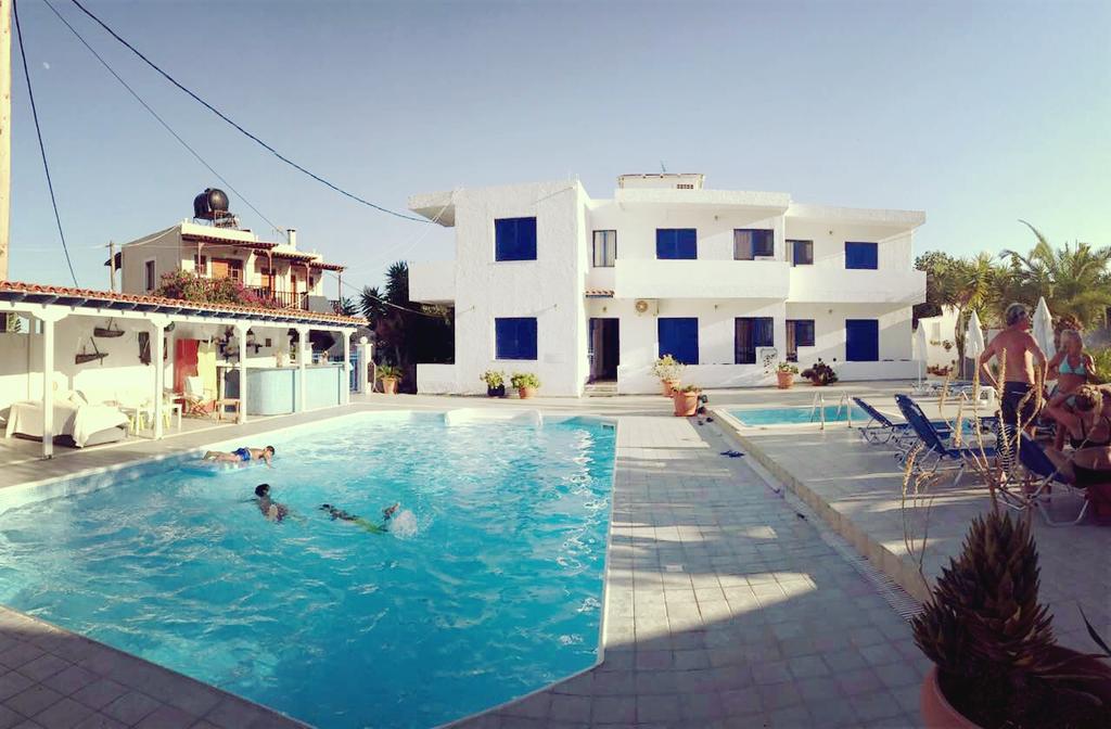 Helios Hotel Agia Marina  Extérieur photo